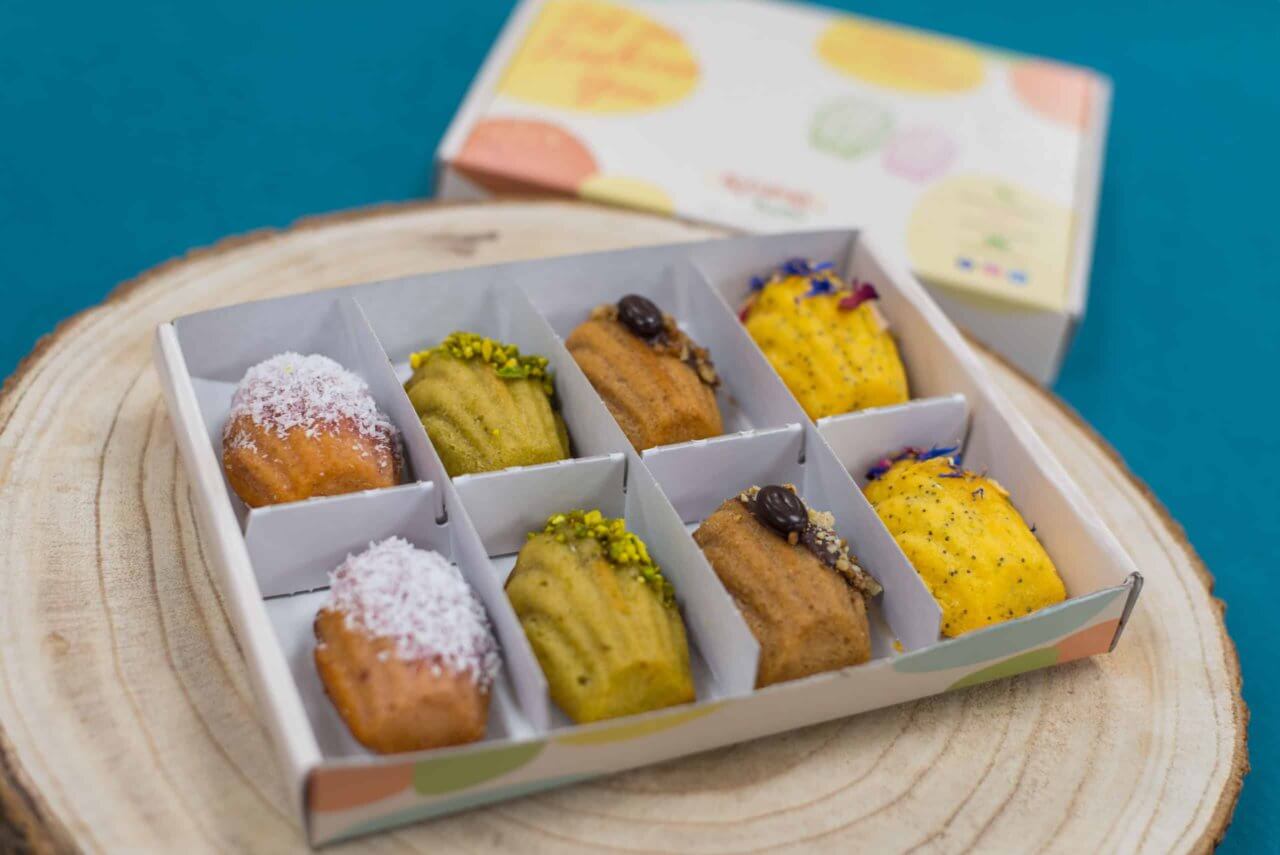 Brievenbustaart van madeleines.