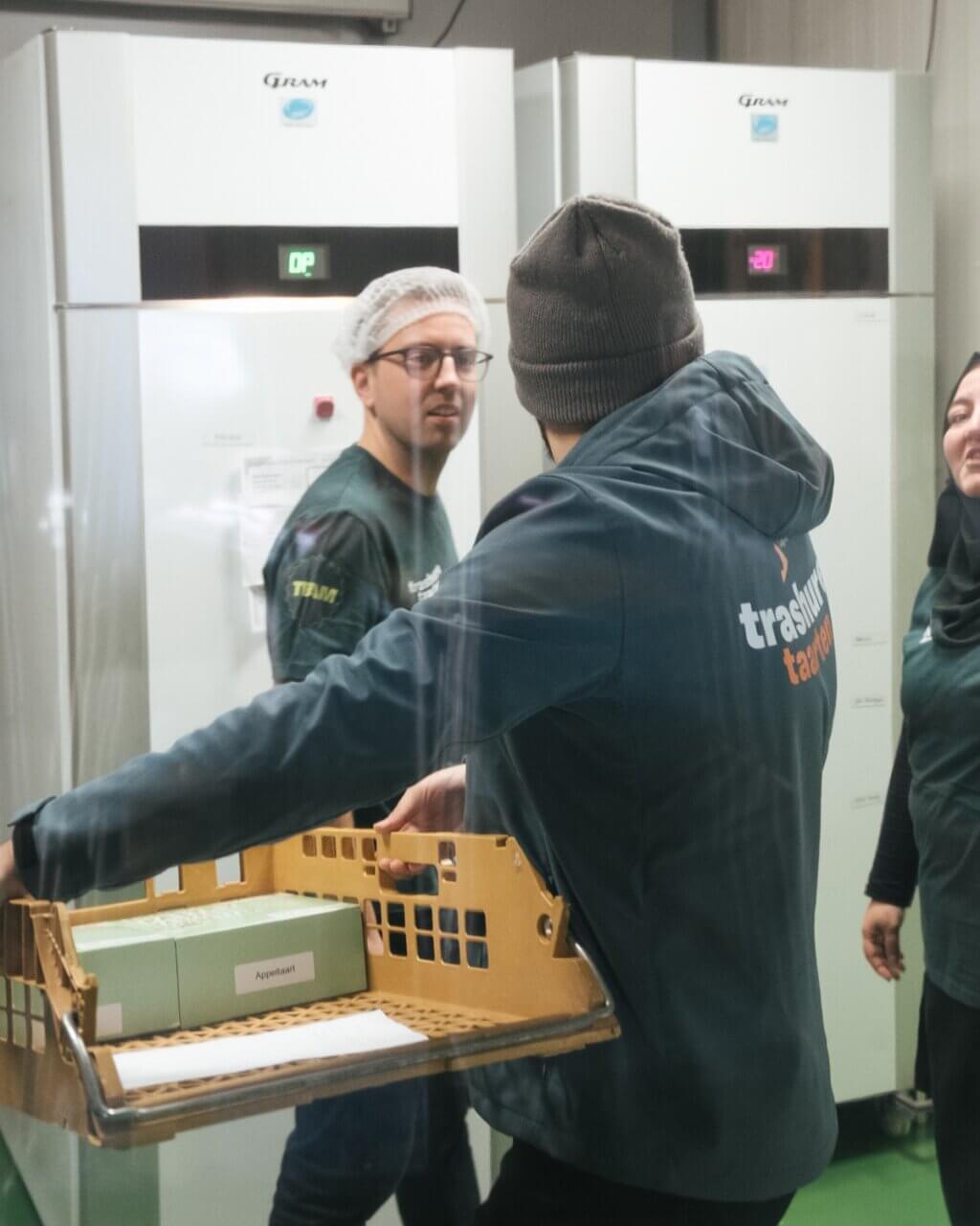 Bakker Anton samen met Yahya in onze bakkerij in Nijmegen.
